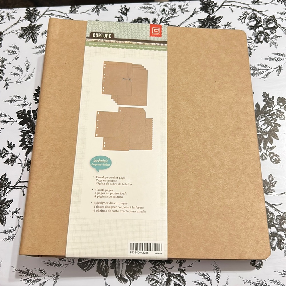 Basic Grey- capture designer Kraft album